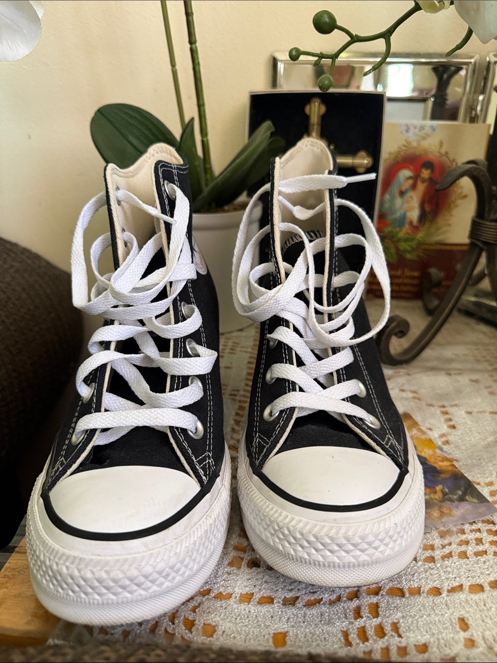 Converse All Star High Top Women’s sz 7.5